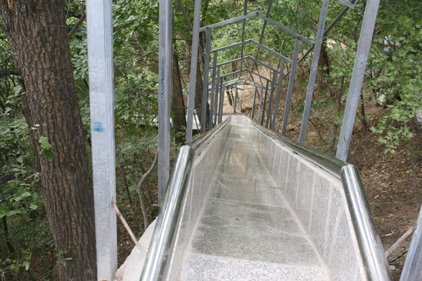 花崗巖滑道